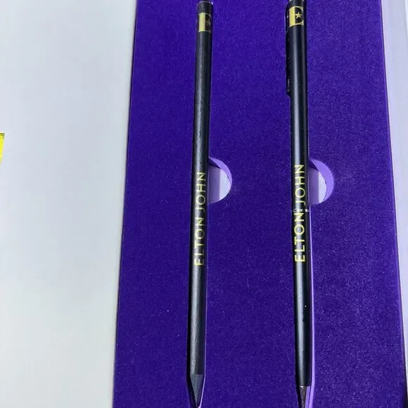 ELTON JOHN VIP FAREWELL GOODBYE TOUR‎ Concert Gift Set Yellow Brick Road BUNDLE - Picture 6 of 12